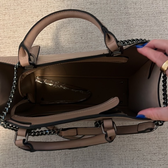 Basically brand new bag - Picture 2 of 3